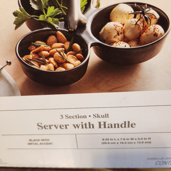 Halloween 3 Section Skull Server With Handle. NEW IN BOX - Picture 2 of 3